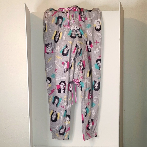 Friends The T.V. Series Ladies Sleep Jogger W/ Pockets Sz Varys NWT/ NWOT - Picture 5 of 5